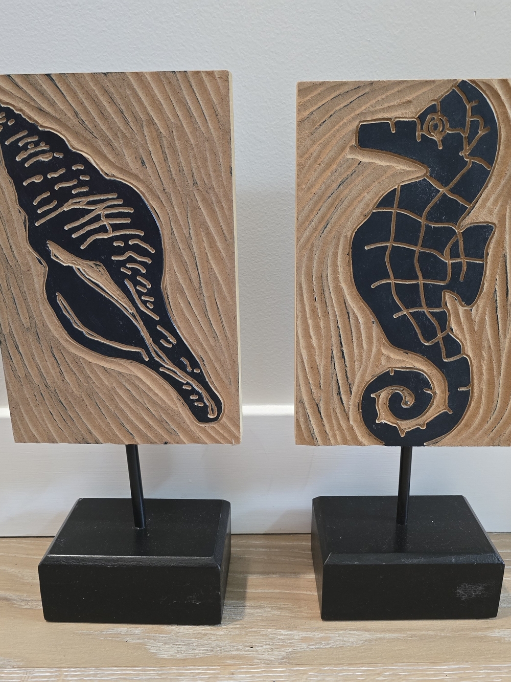 Coastal Carved Wood Seahorse & Shell Accent Set - Black and Natural